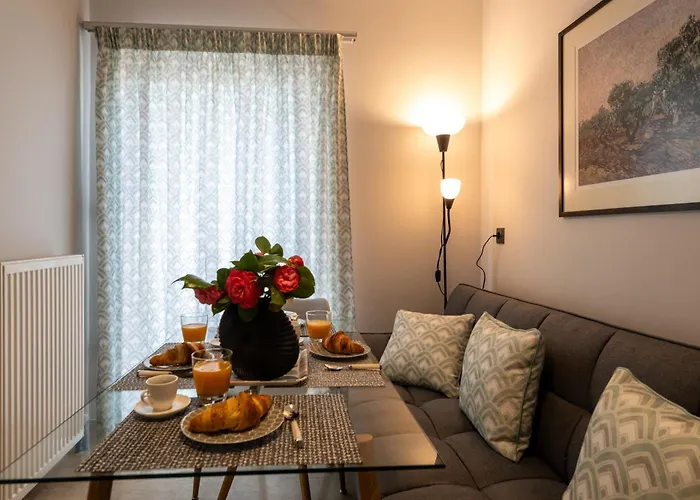 Skyhigh Haven * Kalamata