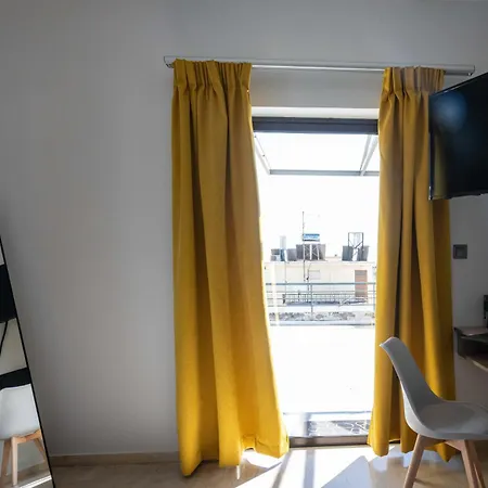 Skyhigh Haven Каламата