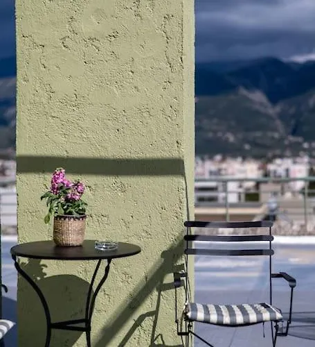 Skyhigh Haven * Kalamata